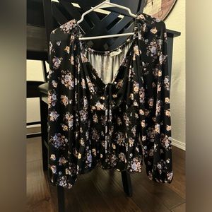 Unworn women's flower top size large